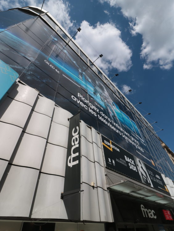 Retailink Fnac Darty publicité OOH Samsung QLED