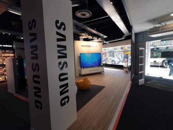 Retailink Fnac Darty pop up store Samsung QLED