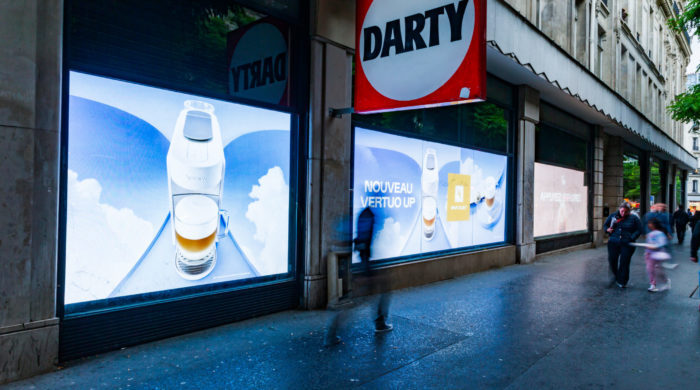 Visuel Nespresso x Retailink : comment le retail media full funnel amplifie un lancement mondial avec Fnac et Darty
