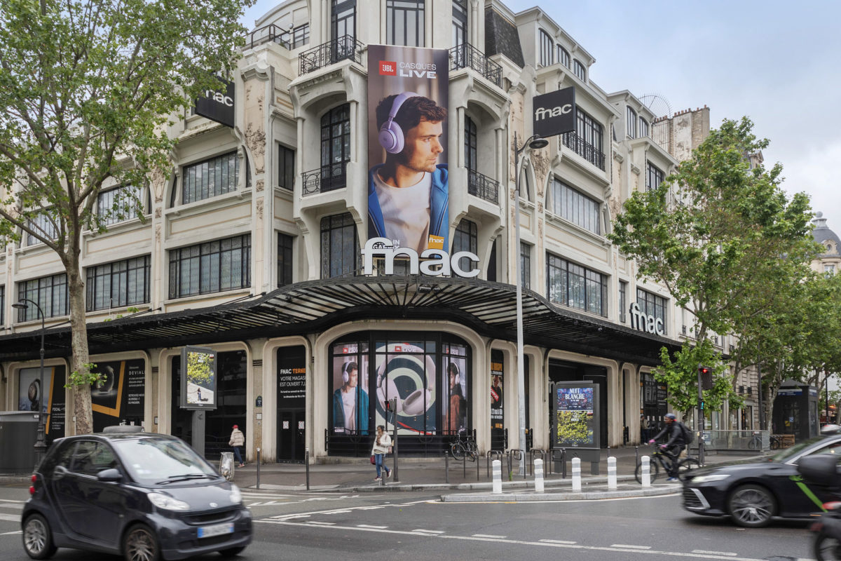 Retailink Fnac Darty OOH DOOH Retail Media JBL Fnac Ternes
